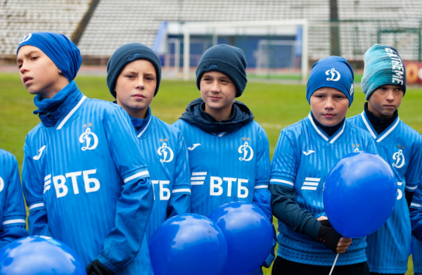 Единственная в Алтайском крае футбольная академия начала свой первый набор детей