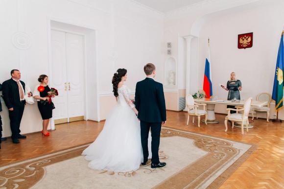 В Алтайском крае после объявления мобилизации число браков выросло почти в 3 раза