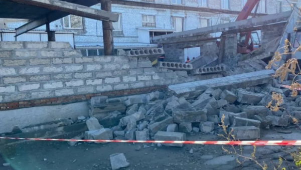 Строящееся здание обвалилось в Барнауле