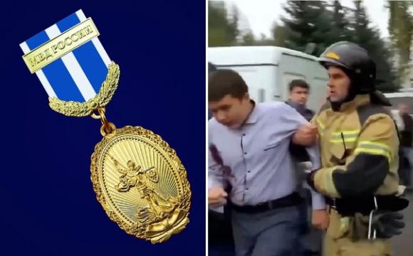 Владимир Колокольцев наградил ижевского школьника за решительность и мужество