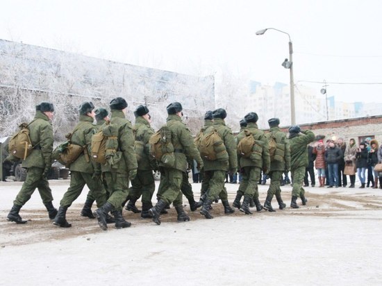 Первая партия алтайских мобилизованных уехала в зону СВО из Омской области