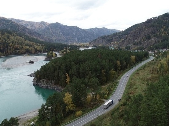 В Республике Алтай обсудили повышение туристической привлекательности Чуйского тракта