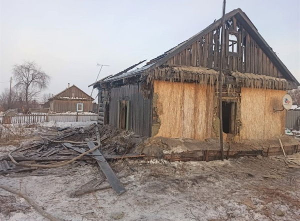 Мужчина и четырехлетний сын погибли в страшном пожаре в Алтайском крае