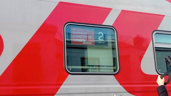 Ускоренный поезд Барнаул -Славгород сегодня отправился впервый рейс