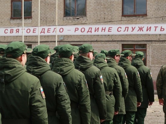 Алтайские мобилизованные отправились на фронт из Омска