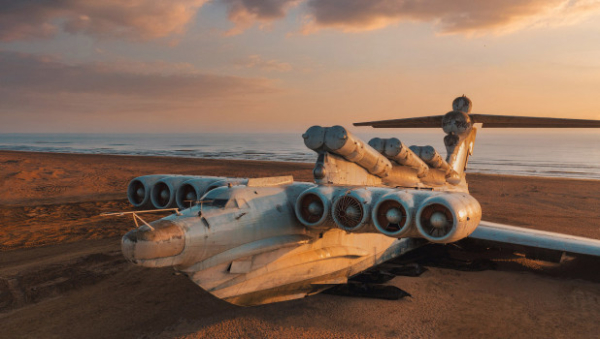 Самолет-призрак: корабль-экраноплан показал сибирский фотограф и путешественник
