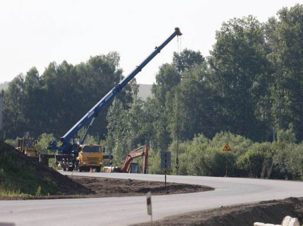 На реконструкцию 15-километрового участка трассы возле села Ая уйдет 3 млрд рублей