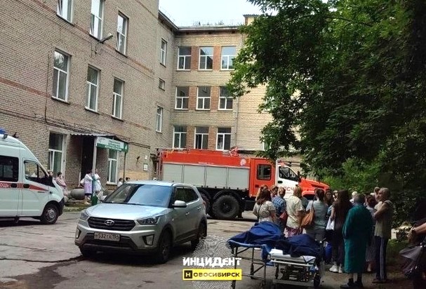 В Новосибирске эвакуировали пациентов больницы