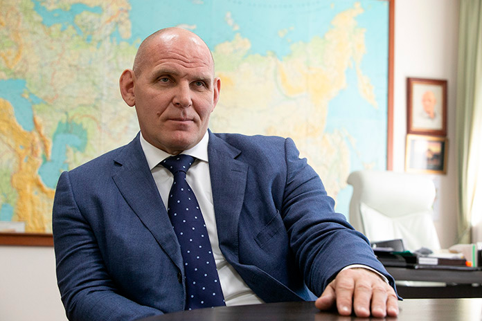 Who is Mr Бурдин? Как из непубличного чиновника попасть в мэры второго города Новосибирской области