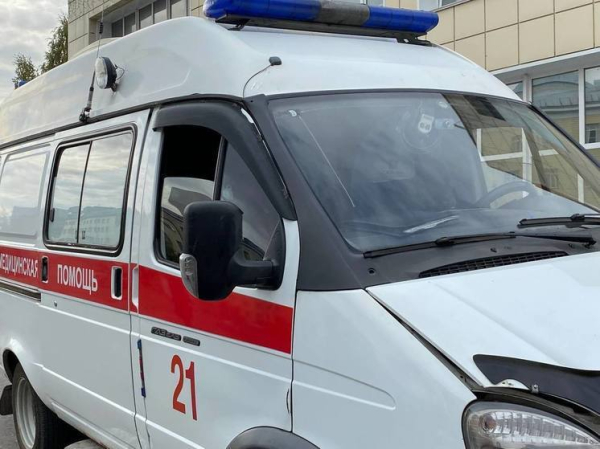 Девушка погибла после падения из окна в Барнауле