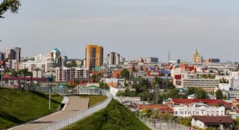 Какими баннерами украсят Барнаул ко Дню города в 2023 году