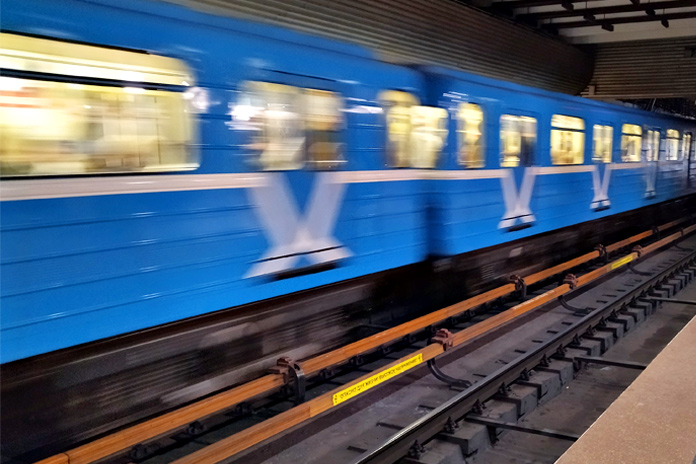 На «Спортивную» в тестовом пятивагонном составе метро привезли мэра Новосибирска