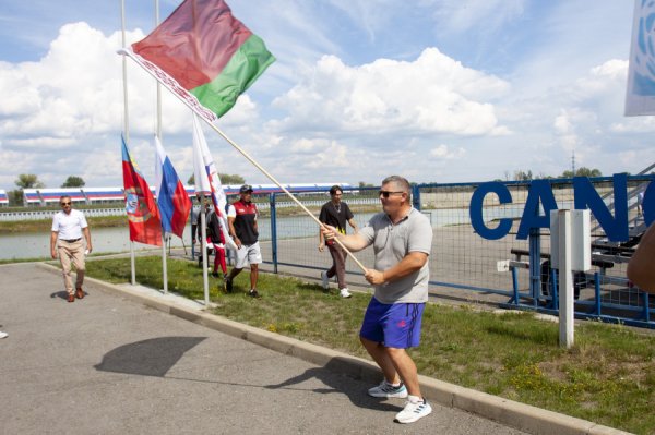 Nice place. Зачем в Барнаул приехали индонезийцы, а болгары и сербы отказались