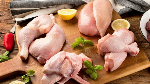 Почему в Алтайском крае растут цены на курятину и свинину