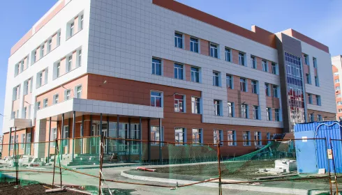 В Барнауле завершили работу над дизайном навигации в новой поликлинике №14