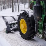 В правительстве региона подписали соглашение о покупке новой снегоуборочной техники для Новосибирска