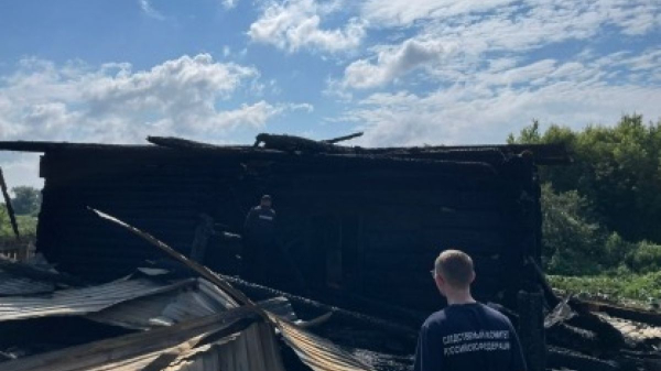 Житель Первомайского района поджег дом с пятью детьми