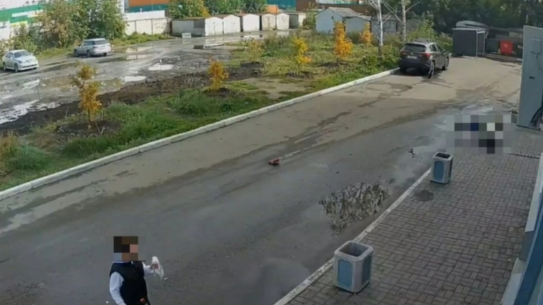 Что говорят соседи и очевидцы о смерти девушки в Барнауле, которая убила своих детей