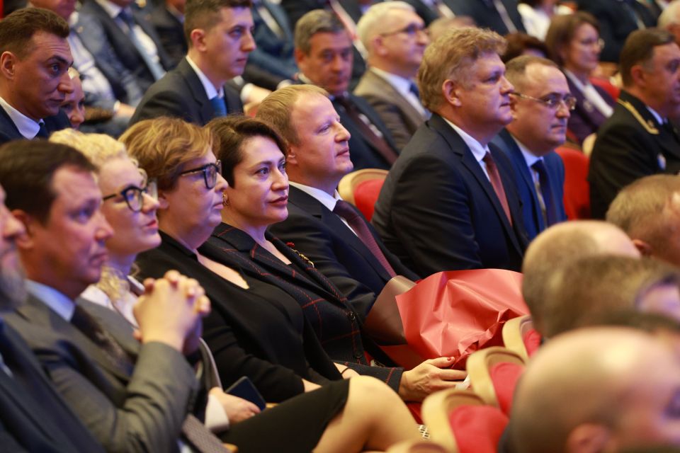 Как прошла инаугурация губернатора Алтайского края Виктора Томенко. Фото